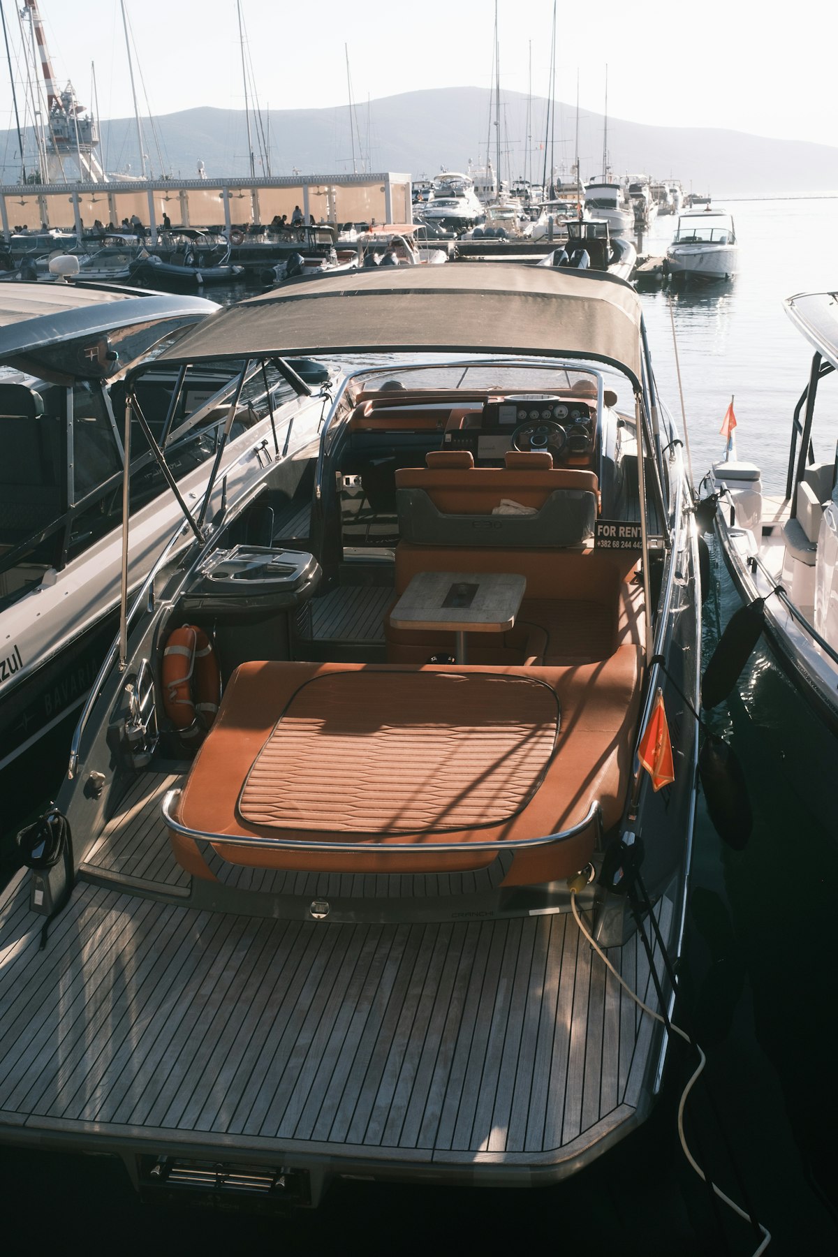 クルーザー内装の主要エリアと設備